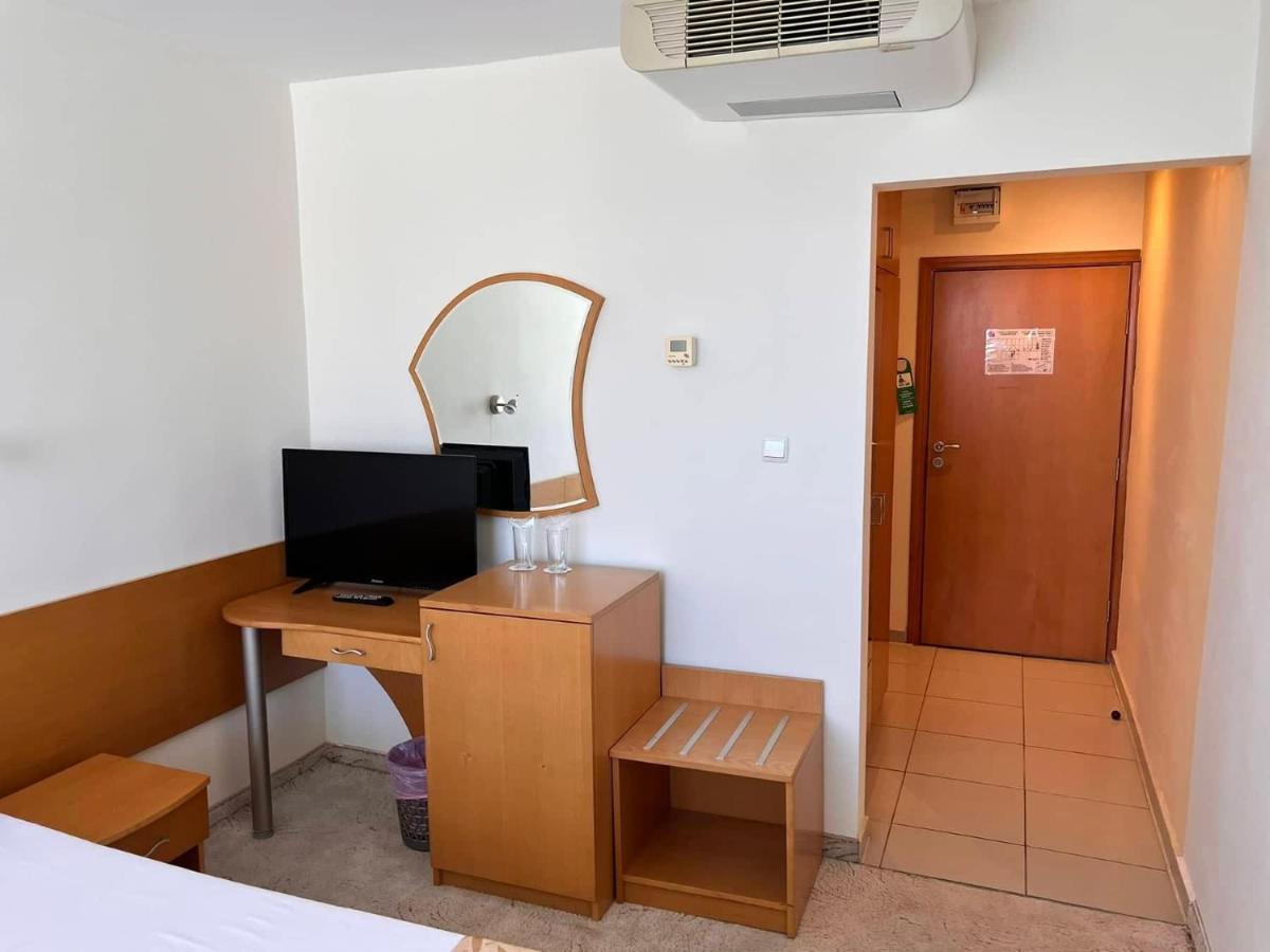 Хотел Диамант Hotel Diamond Balchik Ngoại thất bức ảnh