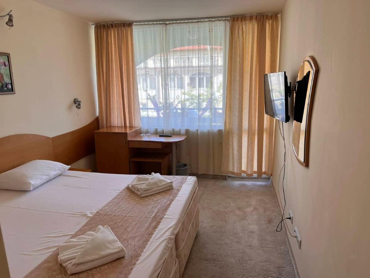 Хотел Диамант Hotel Diamond Balchik Ngoại thất bức ảnh