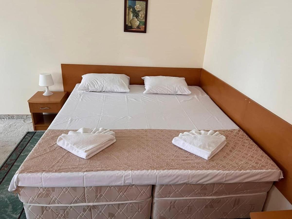 Хотел Диамант Hotel Diamond Balchik Ngoại thất bức ảnh