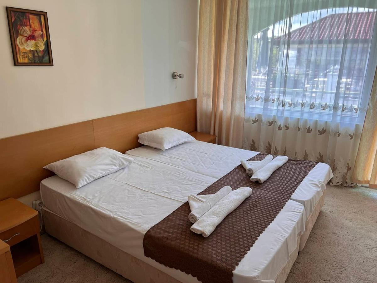 Хотел Диамант Hotel Diamond Balchik Ngoại thất bức ảnh