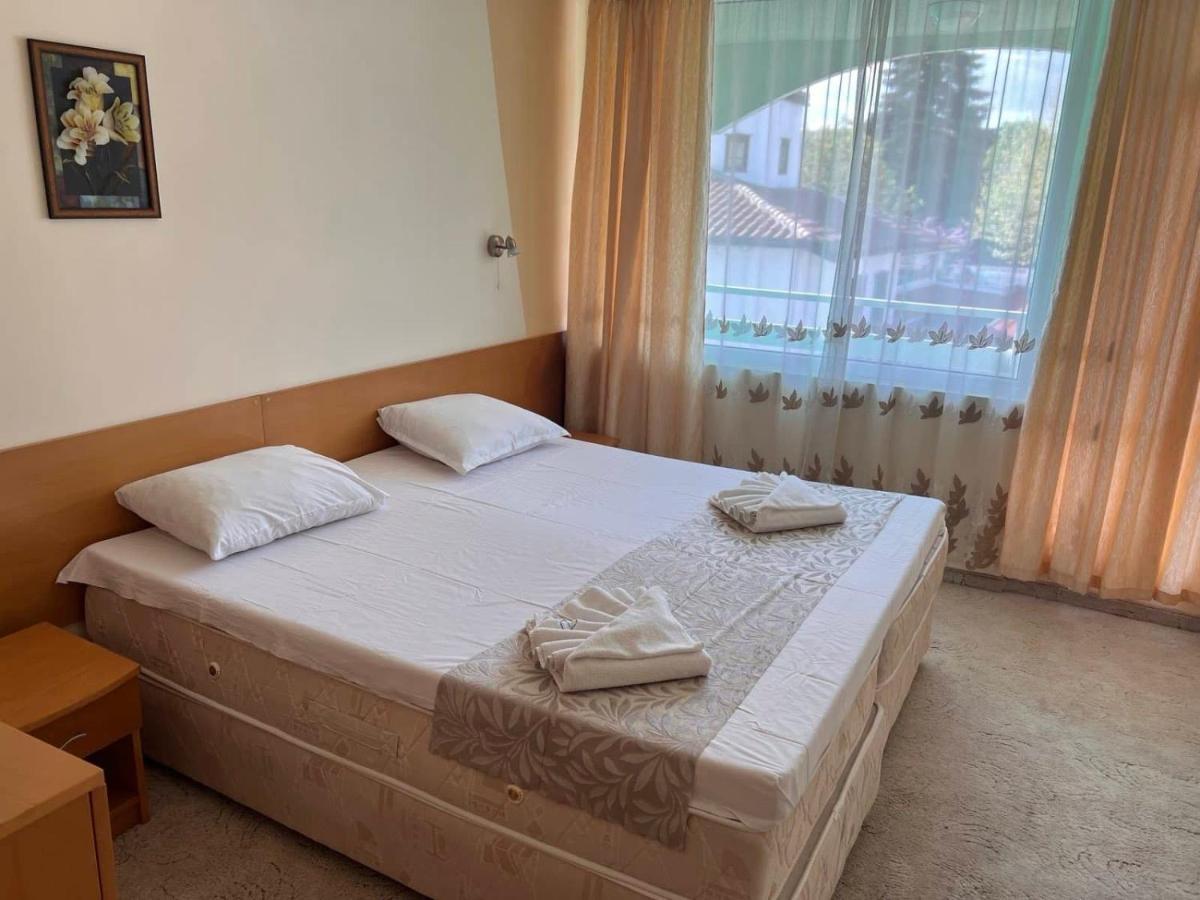 Хотел Диамант Hotel Diamond Balchik Ngoại thất bức ảnh