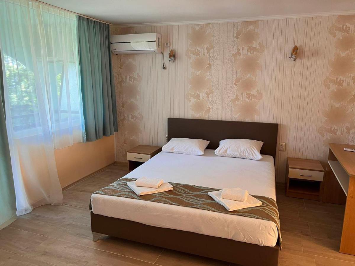 Хотел Диамант Hotel Diamond Balchik Ngoại thất bức ảnh