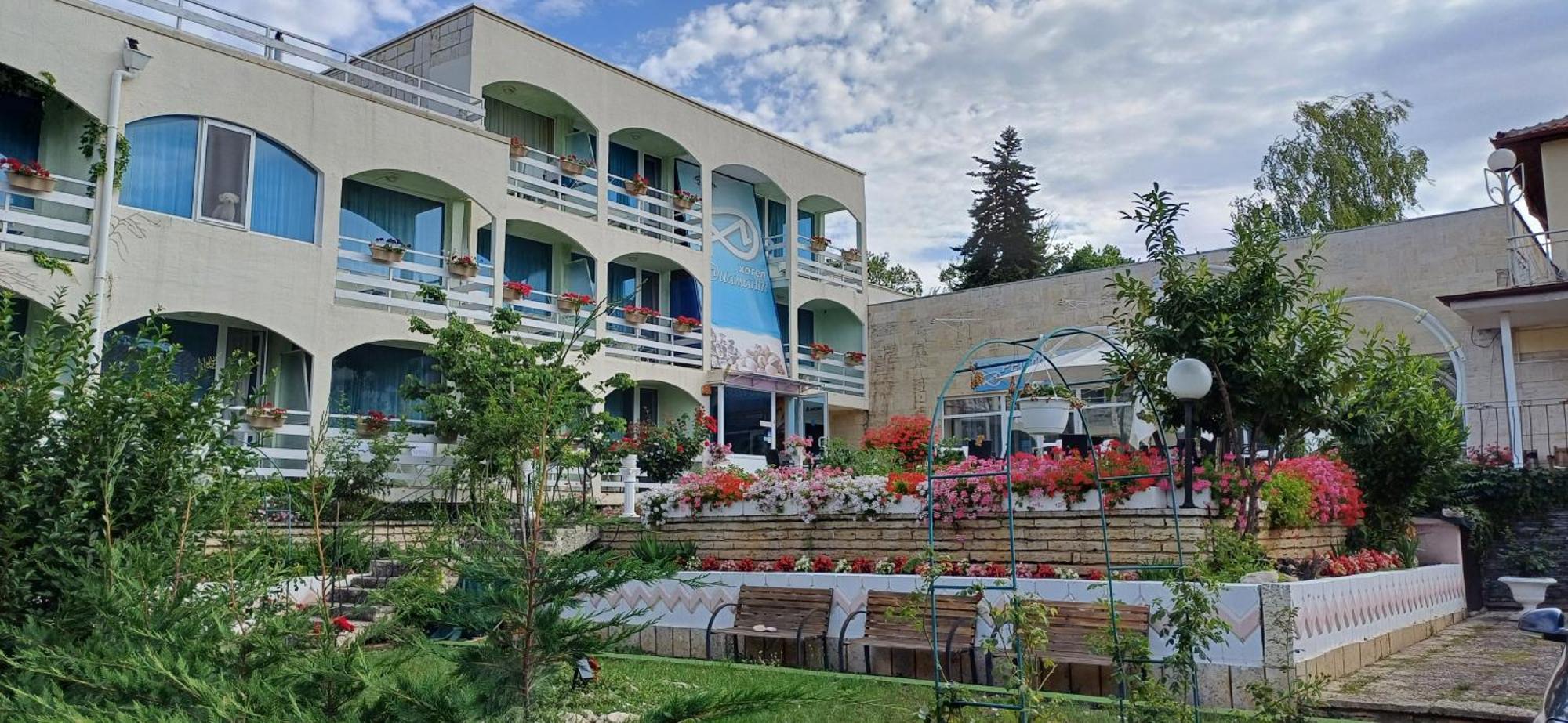 Хотел Диамант Hotel Diamond Balchik Ngoại thất bức ảnh
